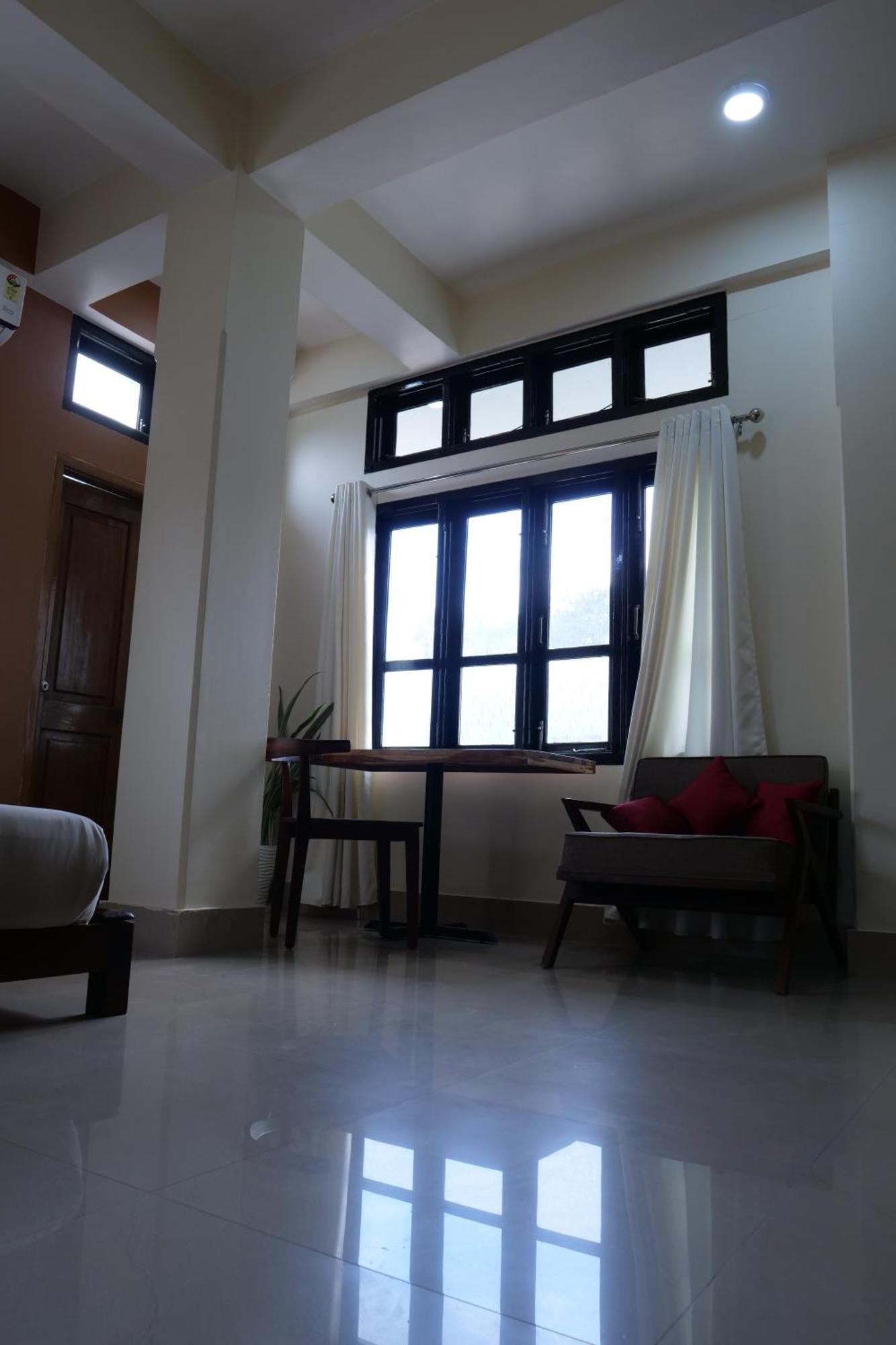 Joy'S Bnb Imphal Exteriör bild